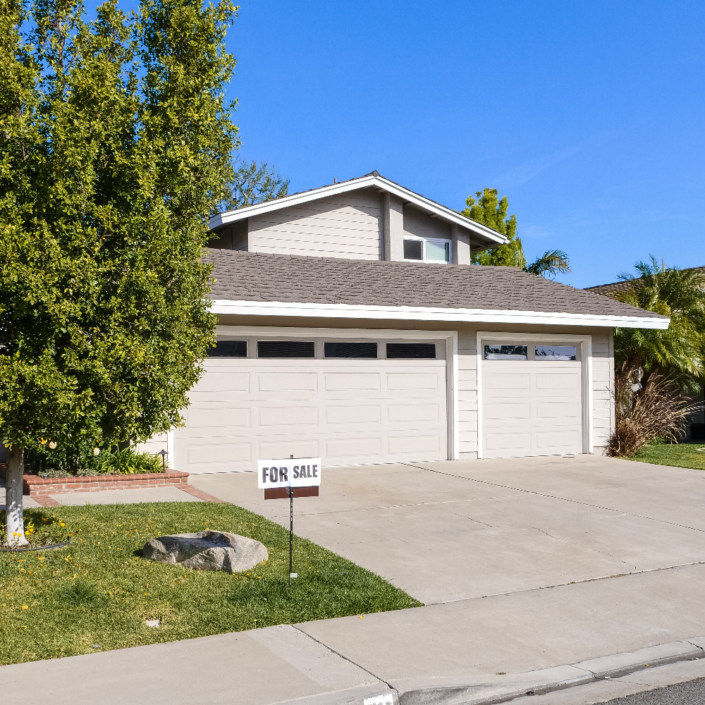 We Buy Houses for Cash Near Me | RenQuest Properties